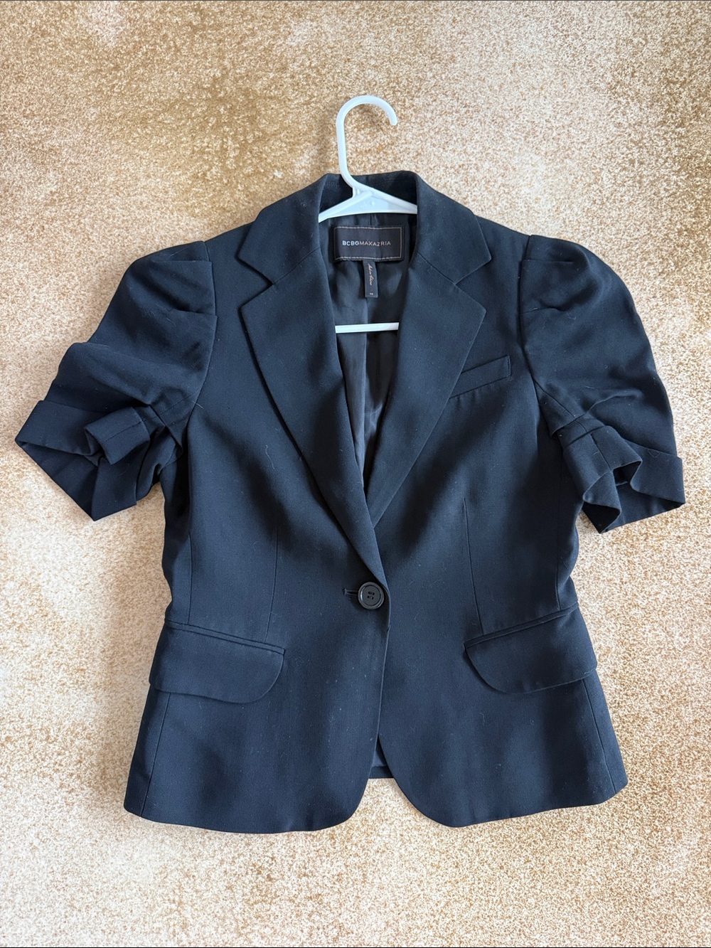 BCBG Maxazaria Short sleeve tailored blazer